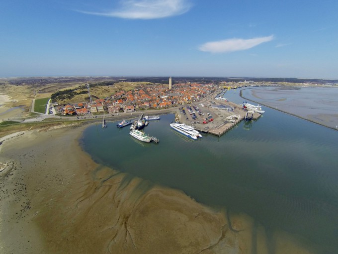 Aangezicht Haven West Terschelling van boven